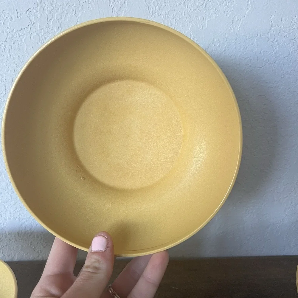 Set of 5 Tupperware Harvest Gold Yellow Cereal Salad Bowls 890 Vintage Stackable